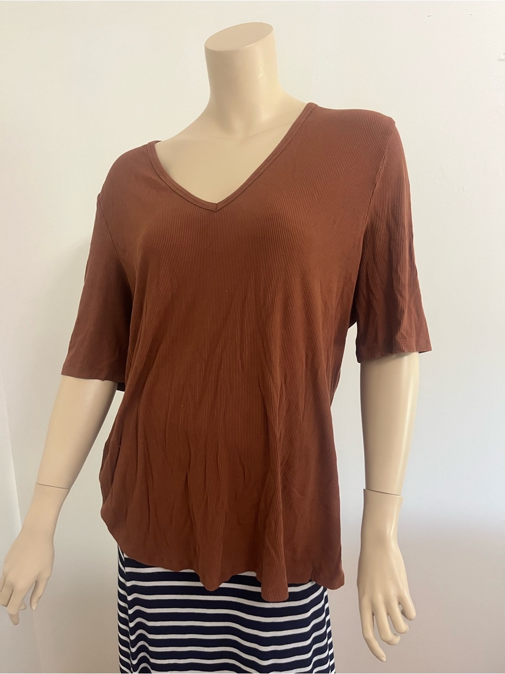 Addition Elle Rust Brown V-Neck Short Sleeve Top